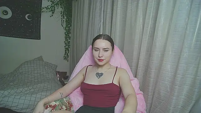 Snapshot of Aurora_workerr chatting on September 9, 2:59 pm Aurora workerr online show from September 9, 2:59 pm
