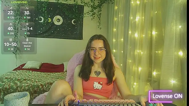 Snapshot of Aurora_workerr chatting on December 18, 12:09 pm Aurora workerr online show from December 18, 12:09 pm