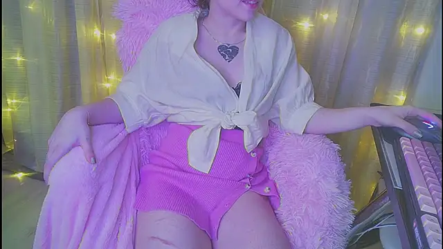 Snapshot of Aurora_workerr chatting on January 12, 9:31 pm Aurora workerr online show from January 12, 9:31 pm