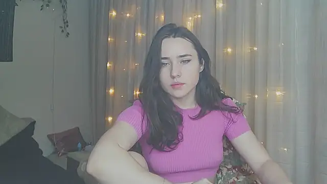 Snapshot of Aurora_workerr chatting on February 9, 5:44 pm Aurora workerr online show from February 9, 5:44 pm