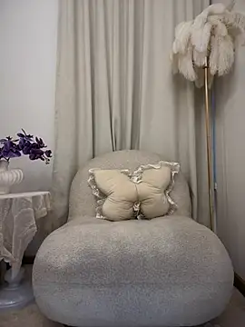 Hot Mm online show from May 25, 10:47 am