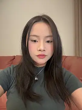 Snapshot of Hot_Mm chatting on January 19, 10:17 am Hot Mm online show from January 19, 10:17 am