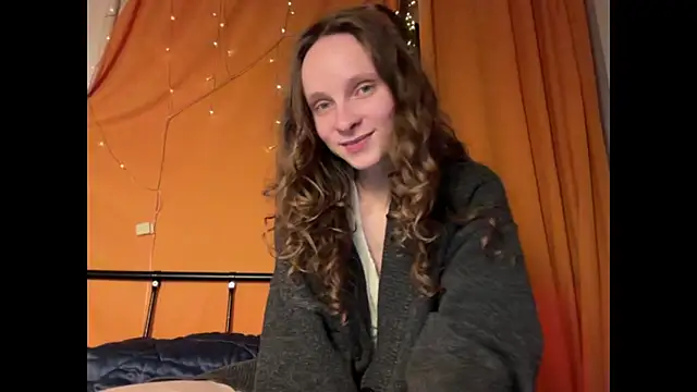 MikkyMoony online show from October 2, 7:28 pm