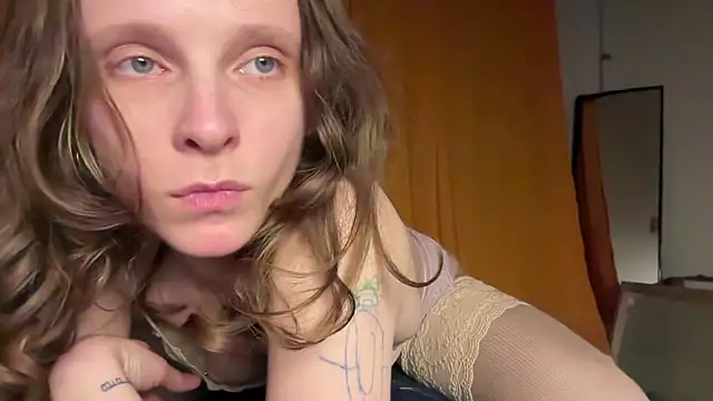 MikkyMoony online show from October 26, 7:03 pm