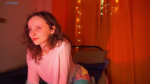 MikkyMoony online show from December 4, 12:57 am