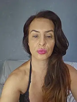 Snapshot of Nina_Sport chatting on June 13, 5:00 pm Nina Sport online show from June 13, 5:00 pm