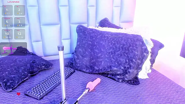 Abbyadams online show from March 5, 3:36 am