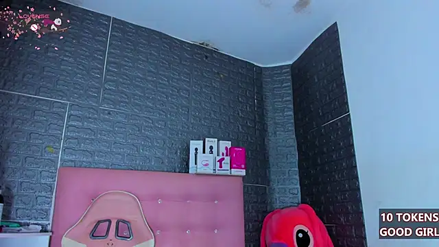 Snapshot of AriannaLewiis chatting on October 15, 7:55 pm AriannaLewiis online show from October 15, 7:55 pm