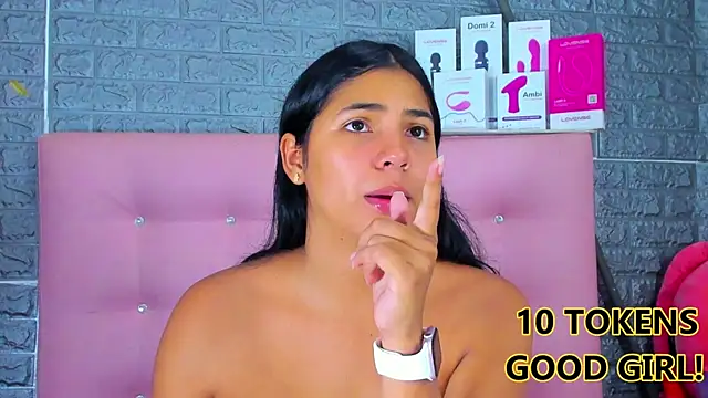 Snapshot of AriannaLewiis chatting on March 19, 8:00 pm AriannaLewiis online show from March 19, 8:00 pm