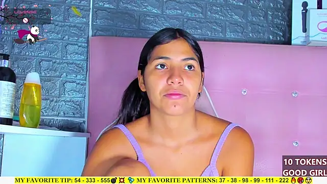 Snapshot of AriannaLewiis chatting on October 11, 7:59 pm AriannaLewiis online show from October 11, 7:59 pm