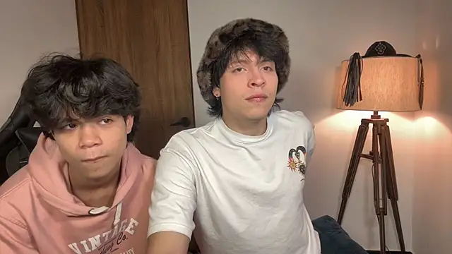 MyLatinHotBoys online show from April 12, 9:40 pm