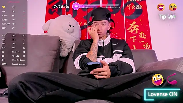 Snapshot of FrannBoy chatting on June 20, 4:39 am FrannBoy online show from June 20, 4:39 am