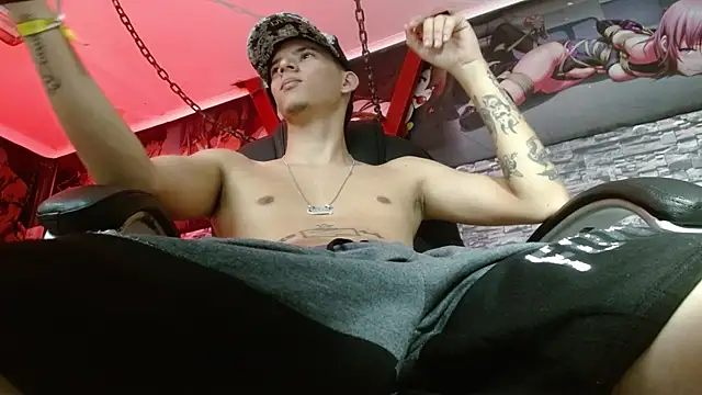 FrannBoy online show from February 5, 7:53 pm