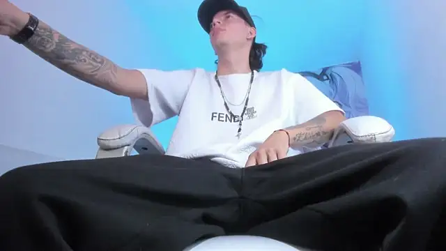 FrannBoy online show from April 18, 4:26 am