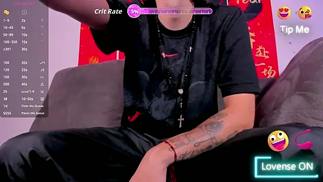 Snapshot of FrannBoy chatting on June 11, 4:20 am FrannBoy online show from June 11, 4:20 am
