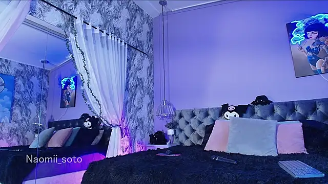 Snapshot of Naomii_Soto chatting on September 23, 6:04 pm Naomii Soto online show from September 23, 6:04 pm