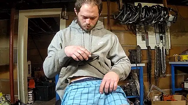 Bigoleslong98765 online show from March 4, 2:58 pm