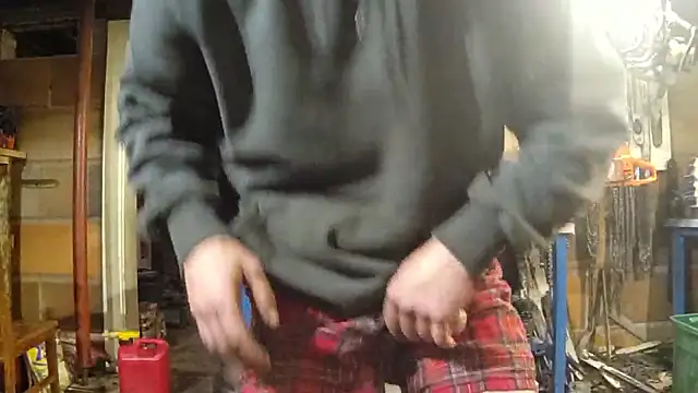 Bigoleslong98765 online show from March 23, 10:20 pm