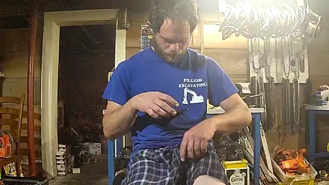 Bigoleslong98765 online show from April 3, 9:32 pm