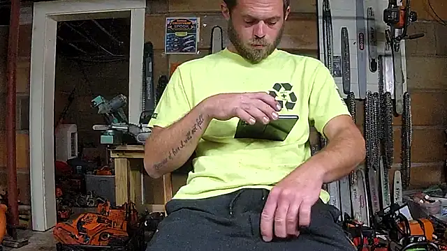 Bigoleslong98765 online show from October 18, 5:31 am