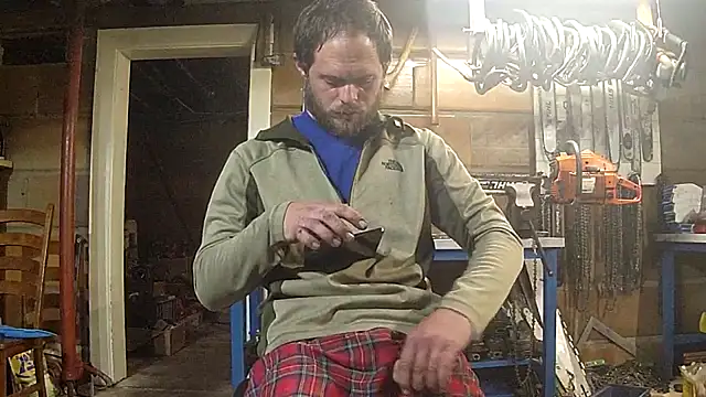 Bigoleslong98765 online show from April 7, 11:17 pm