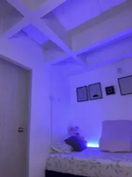 Miss-Abbii online show from March 22, 11:20 pm