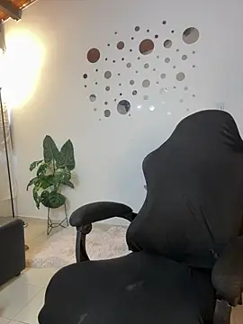 Miss-Abbii online show from March 26, 9:35 pm