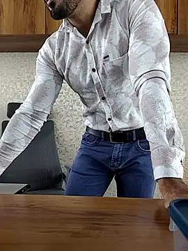 indianguy89 online show from April 23, 6:20 am