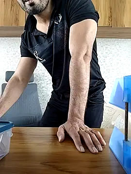 indianguy89 online show from April 4, 5:47 am