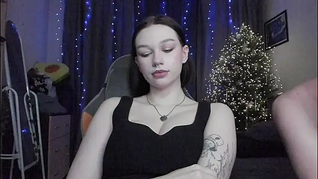 Emmy m00n online show from December 19, 2:34 am