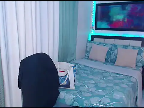 Heavenly Treats online show from April 8, 3:30 am