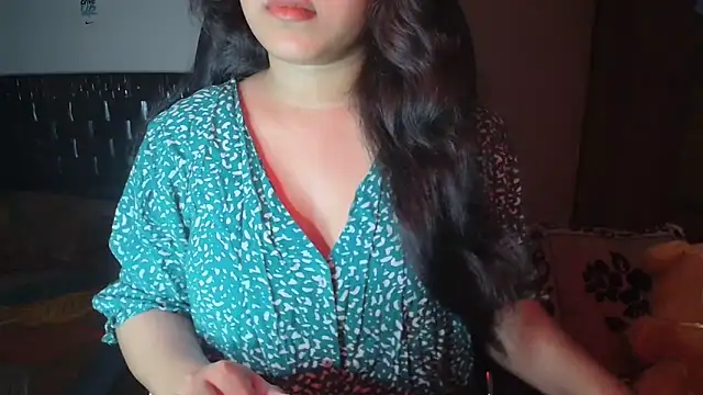 Most-Beautiful-Queen online show from October 24, 7:02 pm