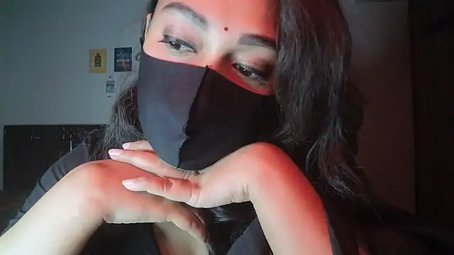 Most-Beautiful-Queen online show from November 12, 7:29 pm