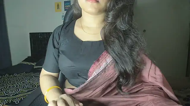 Most-Beautiful-Queen online show from May 24, 4:18 pm