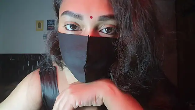 Most-Beautiful-Queen online show from November 8, 7:06 pm