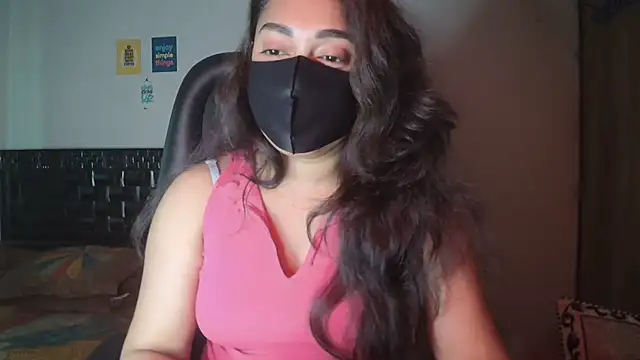 Most-Beautiful-Queen online show from December 15, 7:25 am