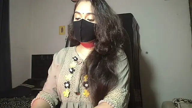 Most-Beautiful-Queen online show from May 14, 7:00 pm