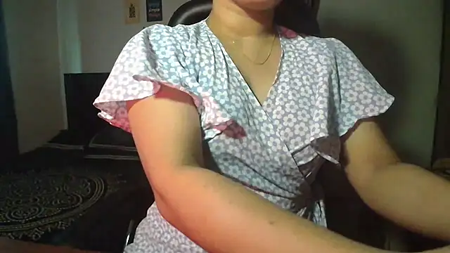 Most-Beautiful-Queen online show from May 23, 4:55 am