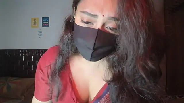 Most-Beautiful-Queen online show from November 11, 7:30 pm