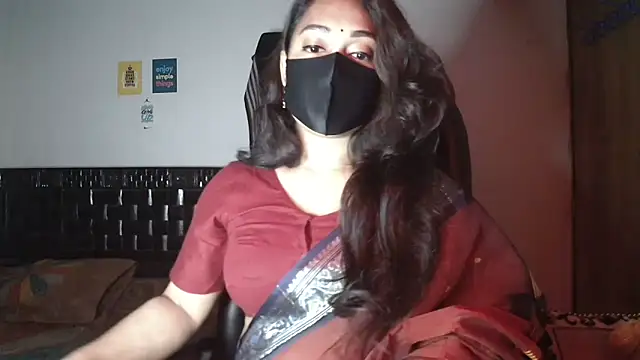 Most-Beautiful-Queen online show from December 21, 7:04 pm