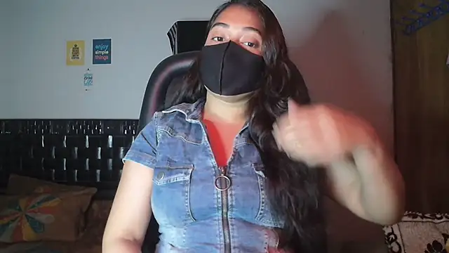 Most-Beautiful-Queen online show from October 31, 6:15 pm