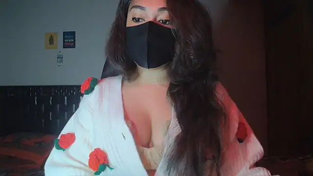 Most-Beautiful-Queen online show from January 5, 6:44 pm