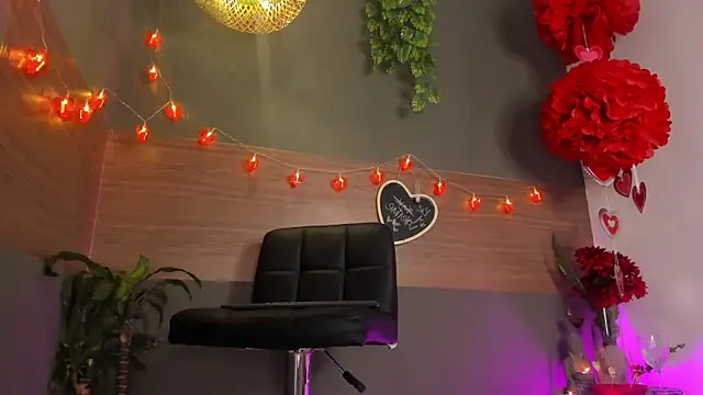 GinebraaFox  online show from February 14, 3:56 pm