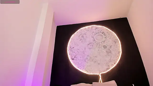 GinebraaFox  online show from March 18, 6:28 pm