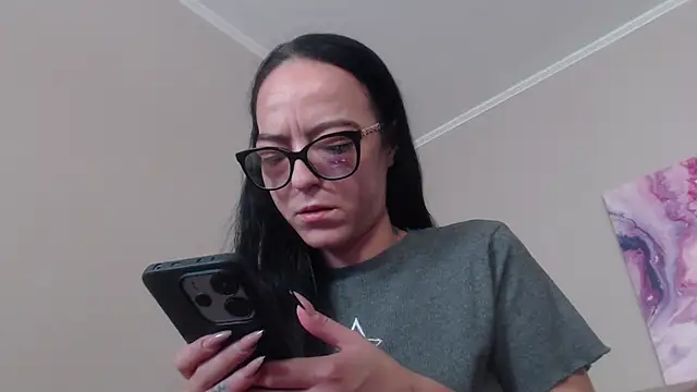 Snapshot of IzabelllNoir chatting on July 26, 7:04 am IzabelllNoir online show from July 26, 7:04 am