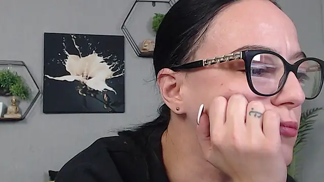 IzabelllNoir online show from January 10, 10:43 am