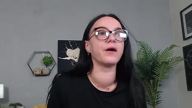 IzabelllNoir online show from May 23, 4:44 am