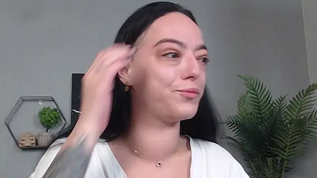 IzabelllNoir online show from May 24, 4:45 am
