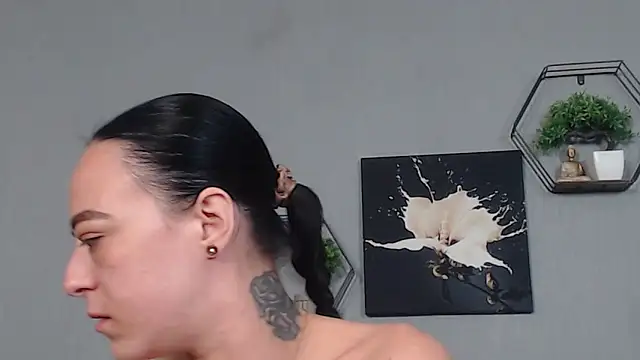 IzabelllNoir online show from April 28, 7:57 am