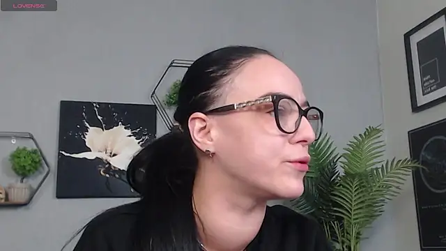 IzabelllNoir online show from March 27, 8:26 am